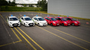 nauka jazdy prawo jazdy kat a b c samochód motocykl mikołów tychy łaziska orzesze plac manewrowy L łuk