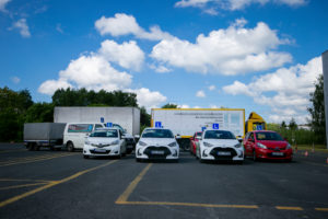 nauka jazdy prawo jazdy kat a b c samochód motocykl mikołów tychy łaziska orzesze plac manewrowy L łuk