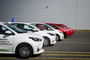 nauka jazdy prawo jazdy kat b samochód motocykl mikołów tychy łaziska orzesze plac manewrowy L łuk