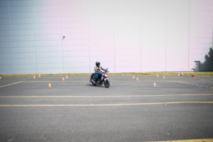 nauka jazdy prawo jazdy kat a a1 a2 am motocykl mikołów tychy łaziska orzesze plac manewrowy L łuk