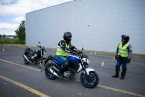 nauka jazdy prawo jazdy kat a a1 a2 am motocykl mikołów tychy łaziska orzesze plac manewrowy L łuk